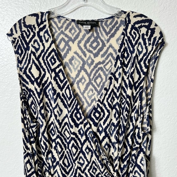 JULIE DILLON NEW YORK PLUS SIZE 22W WOMEN V-NECK BLUE CREAM POLYESTER DRESS NWT - Picture 5 of 10